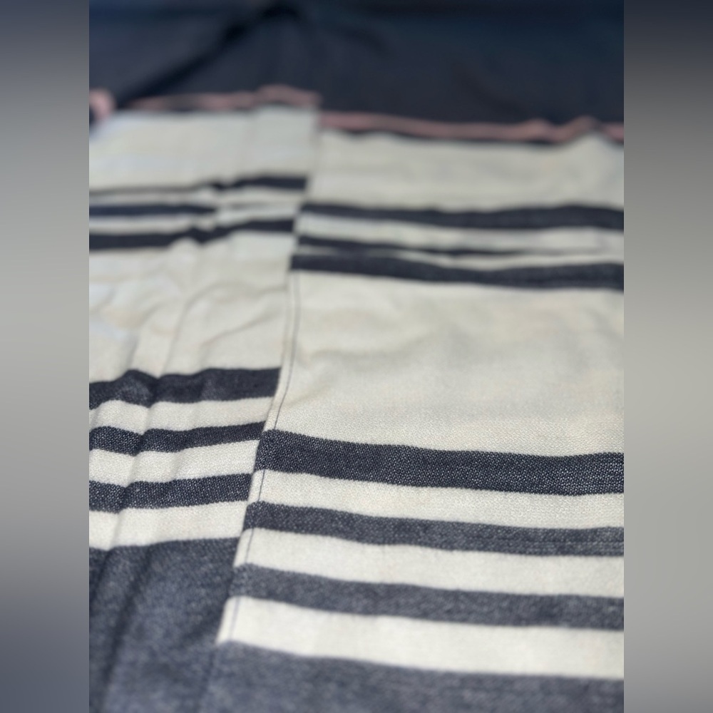 💖5 for $50💖Bench Blue, white and pink Striped Poncho - Picture 5 of 11